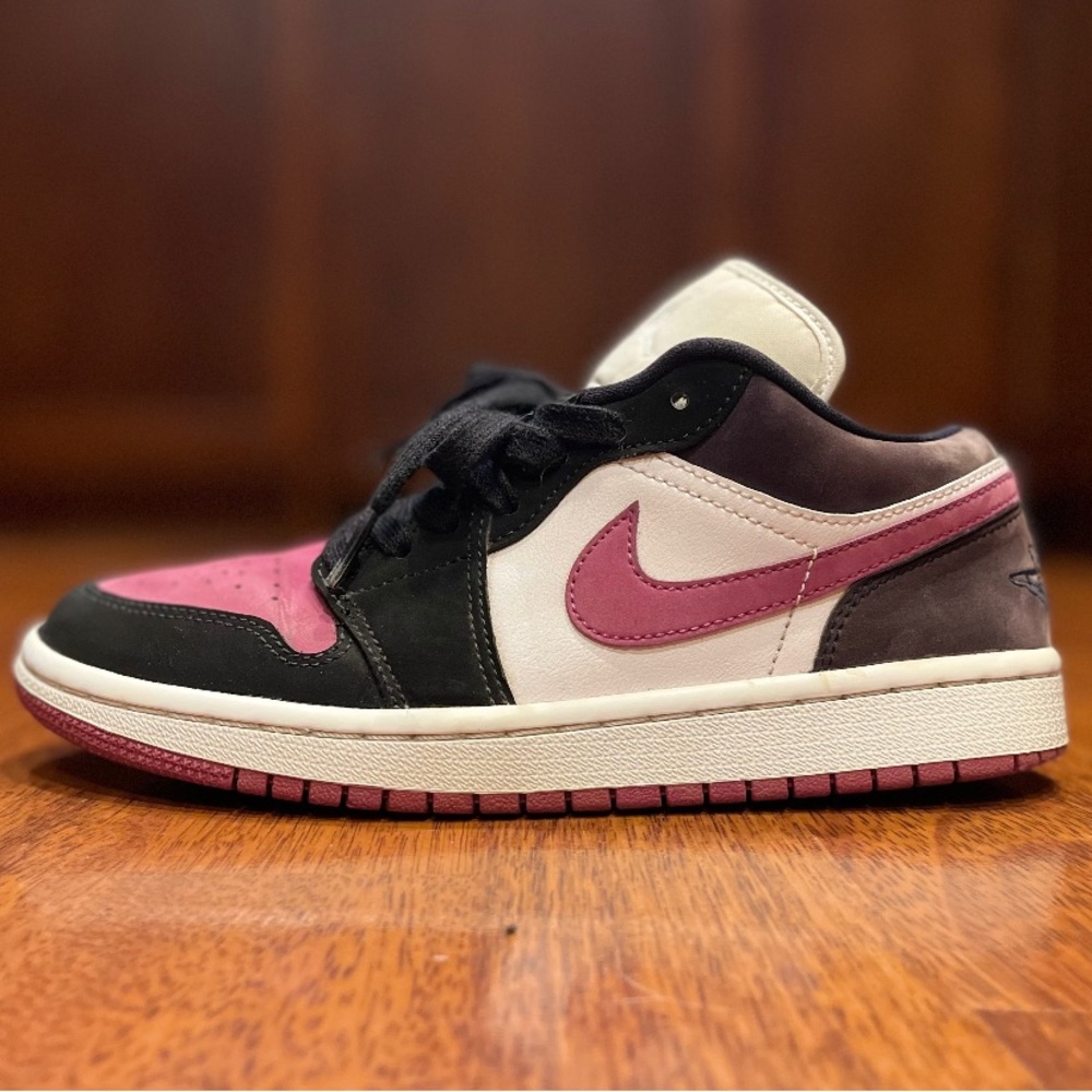 Jordan 1 Low Black Cactus Flower (Women’s) - Picture 2 of 11